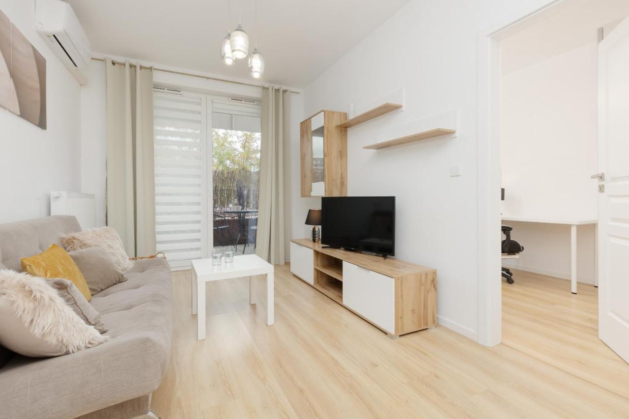 Apartment With Ac Warsaw Mokotow Business Centre By Noclegi Renters Екстериор снимка